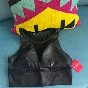 SPANX faux leather med impact bra